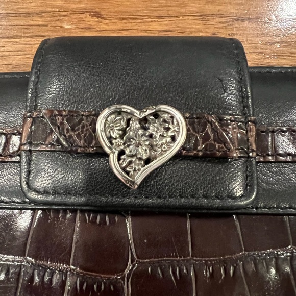 Brighton Leather Crocodile Embossed Vintage Checkbook Clutch Wallet - Picture 2 of 8